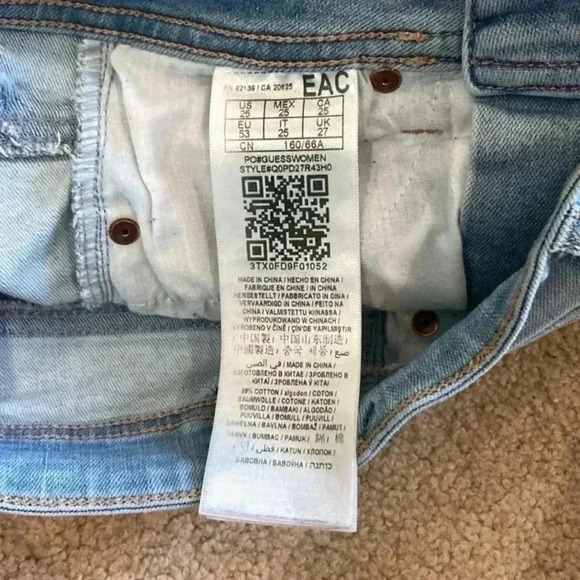 Guess light wash high rise stretchy denim shorts in size 25 - Picture 5 of 5